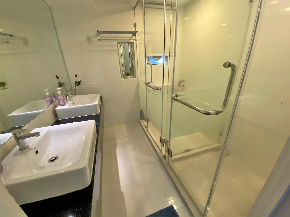 Maghome At Maritime Sea View 2Br Duplex 海天一色高楼美景房 George Town