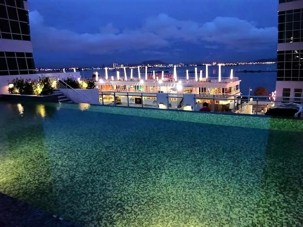 Maghome At Maritime Sea View 2Br Duplex 海天一色高楼美景房 George Town